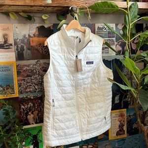 Brand new white Patagonia vest